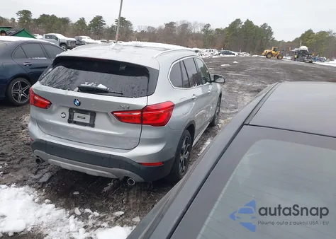 2017 BMW X1 xDrive28I z USA, uszkodzony, nr VIN WBXHT3C34H5F78950